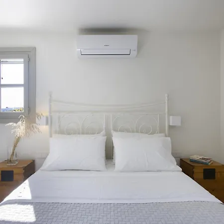 Vila Aphrodite - Elegant Villa, Sea Views, Designer Renovation