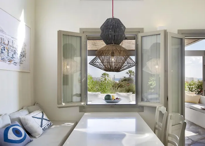 Vila Aphrodite - Elegant Villa, Sea Views, Designer Renovation *