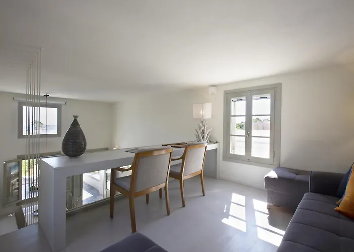 Aphrodite - Elegant Villa, Sea Views, Designer Renovation Ambelas