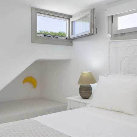 Βίλα Aphrodite - Elegant Villa, Sea Views, Designer Renovation